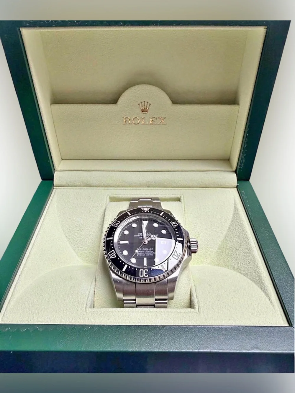 ROLEX DEEPSEA SEA-DWELLER 116660 44MM STEEL